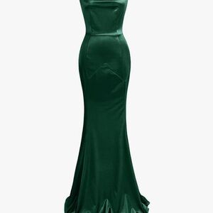 Elegant Green Evening Gown